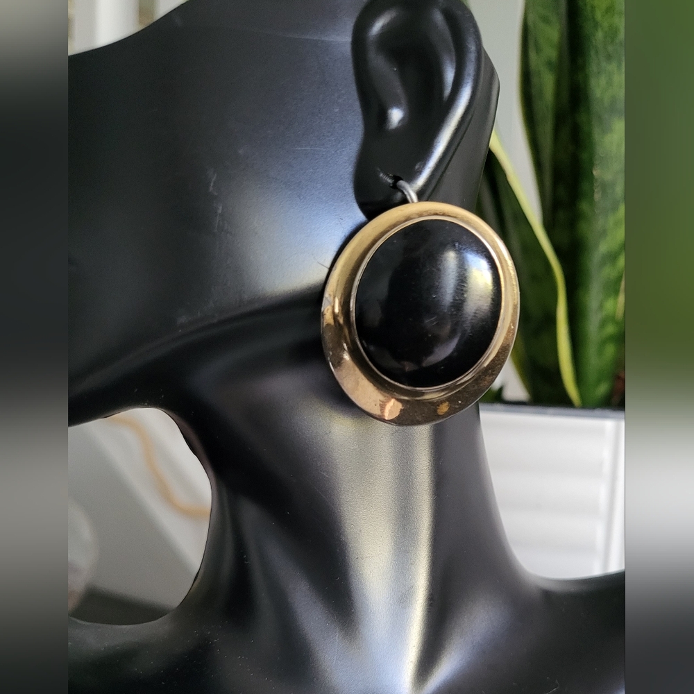 Black and goldtone vintage earrings